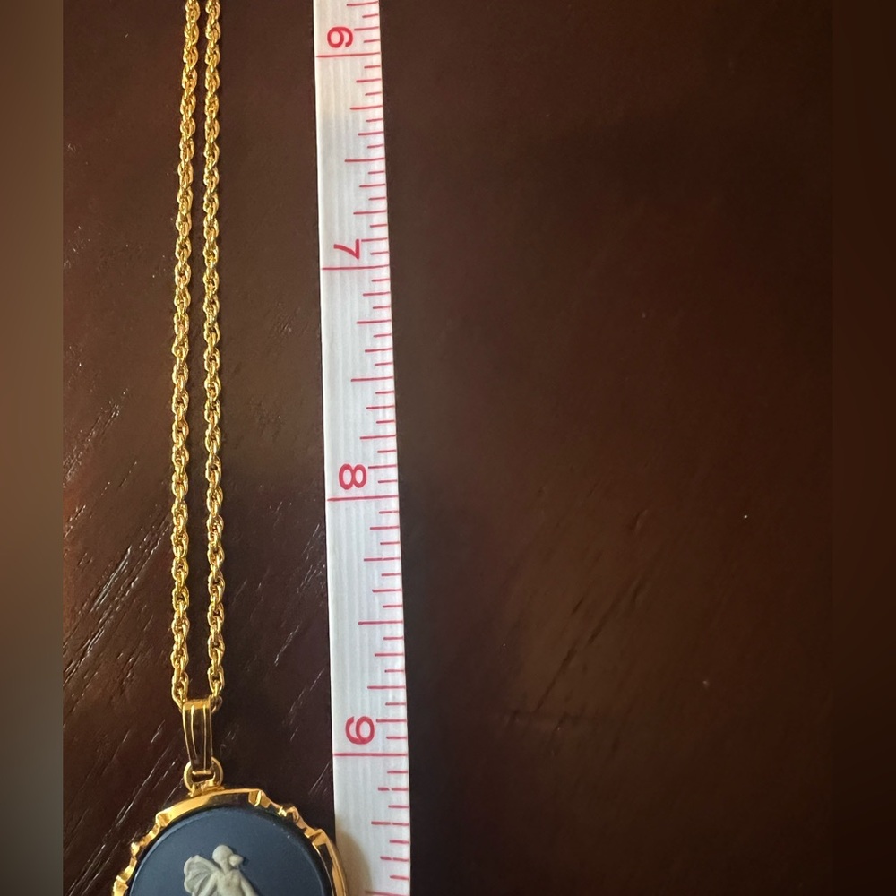 Wedgewood Nexklace - Picture 9 of 11